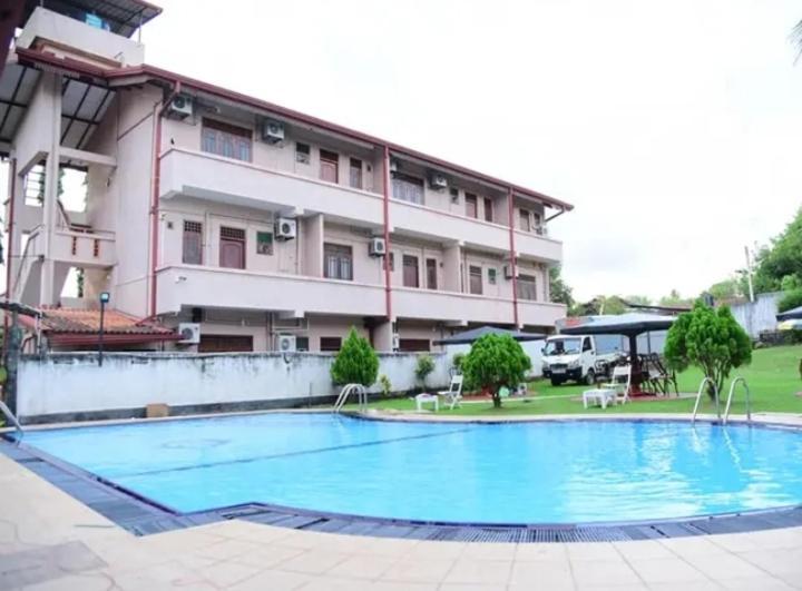 Airport Green View Resort Andiambalama المظهر الخارجي الصورة