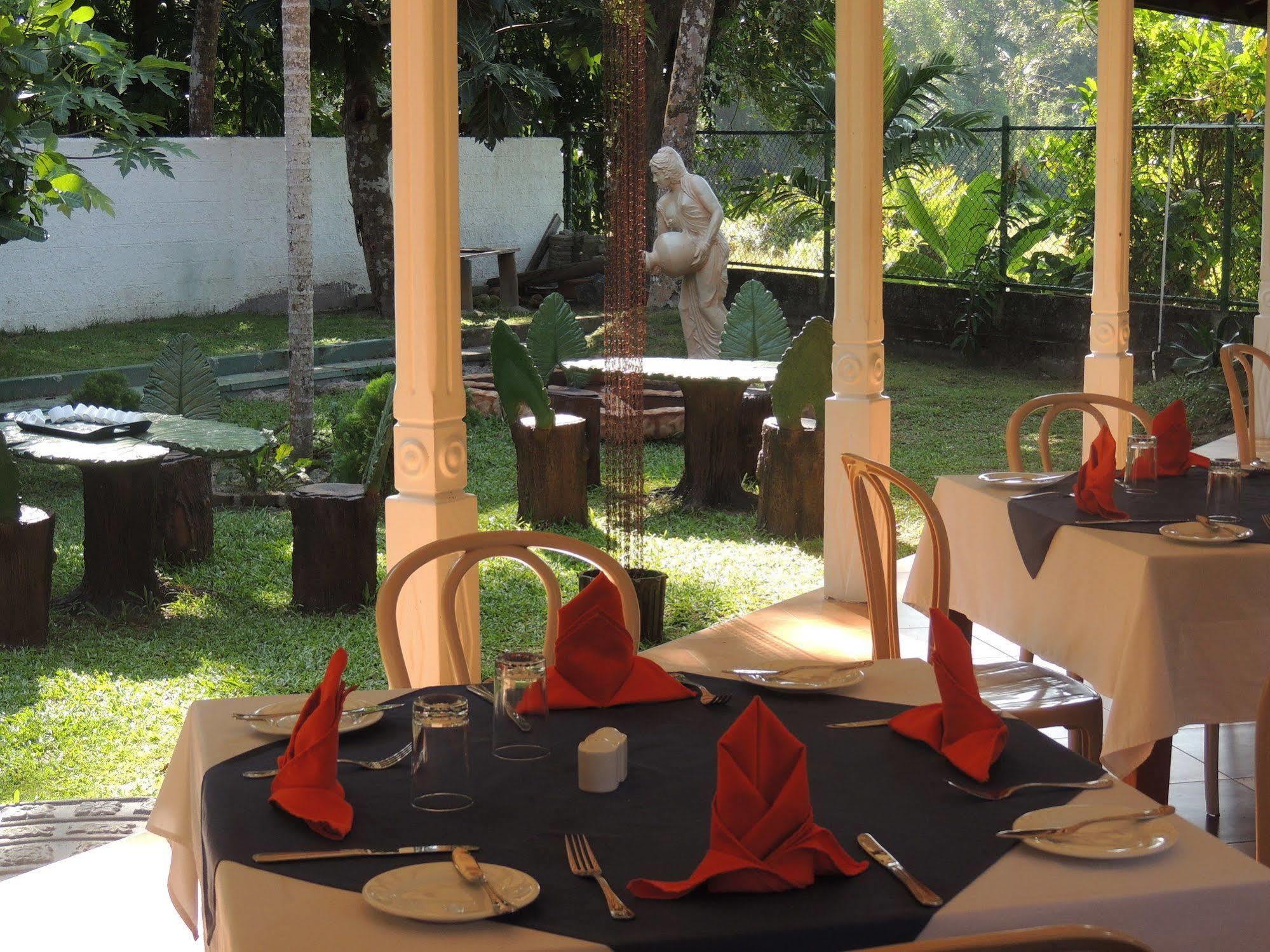 Airport Green View Resort Andiambalama المظهر الخارجي الصورة